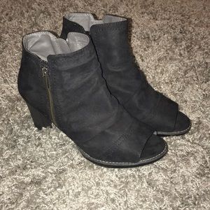 BRAND NEW WITH BOX White Mountain Booties